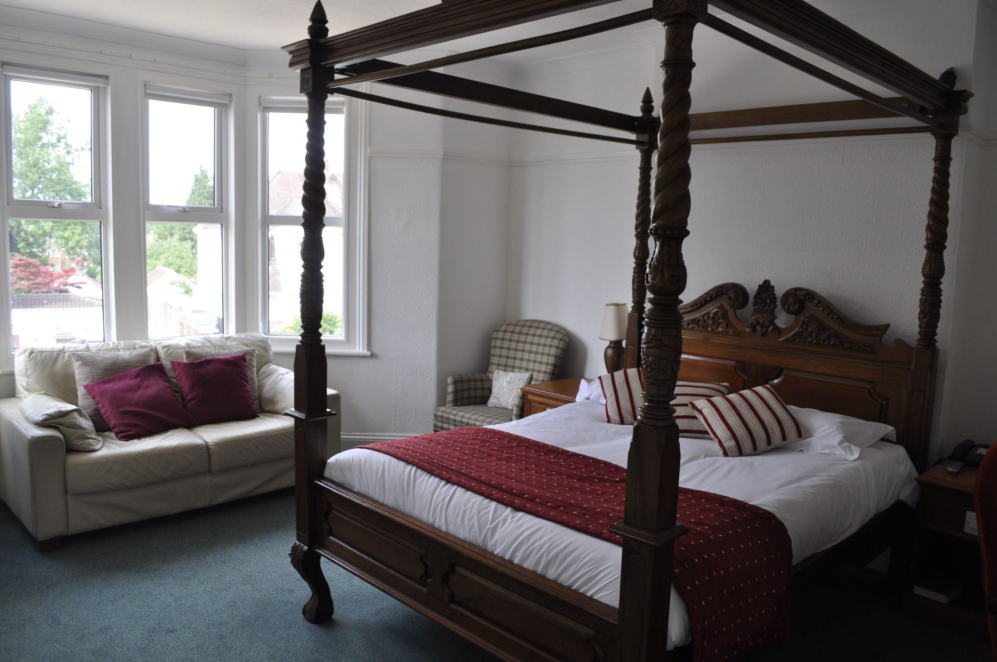 Hayward'S At The Grasmere Keynsham Eksteriør billede